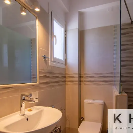 アパート Red #1 & #2, 1 Minute From Megas Lakos リクスリオン