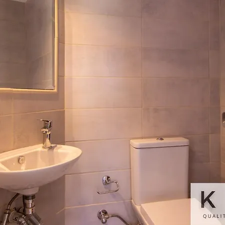 アパート Red #1 & #2, 1 Minute From Megas Lakos リクスリオン